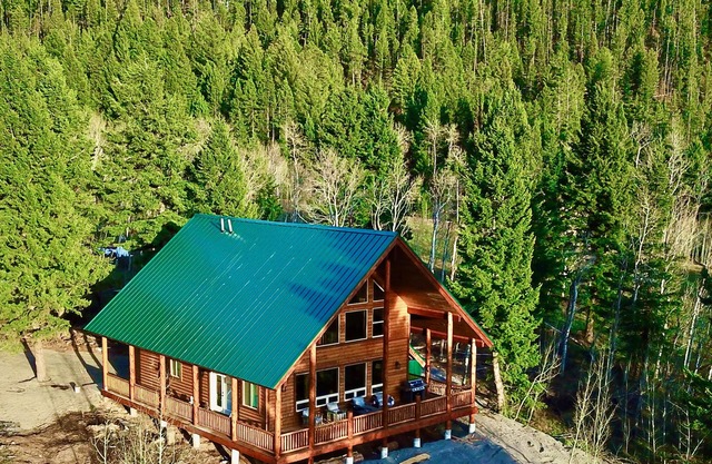 Yellowstone Moose Lodge-10Miles2YNP + Whirlpool + Wifi + AC
