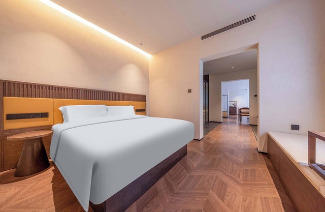 Yi Nian Fangcun Hotel