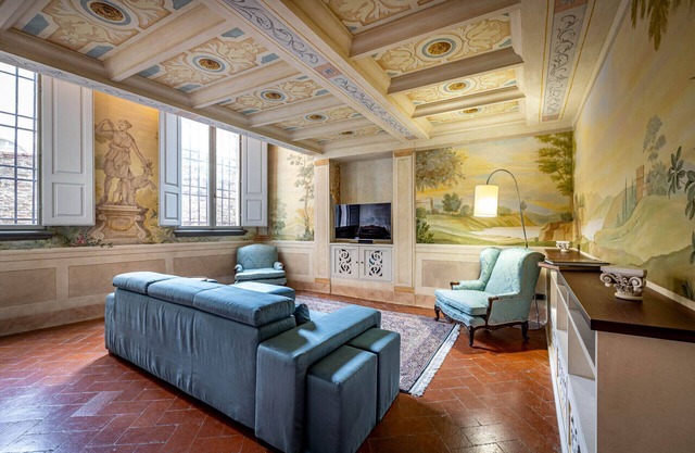 YID luxury near Ponte Vecchio