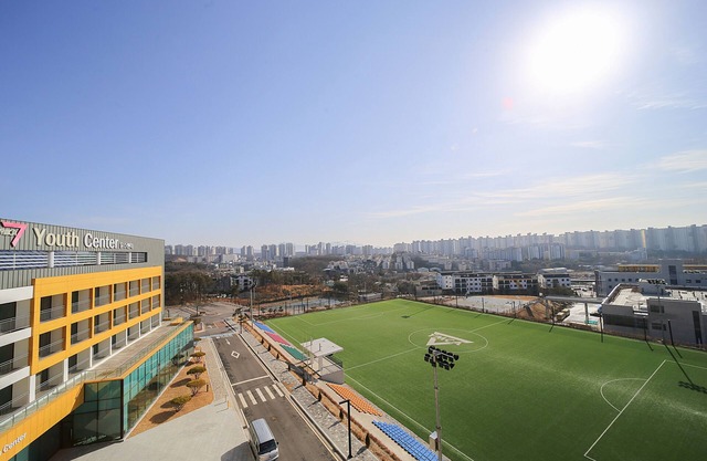 YMCA YOUTH CENTER