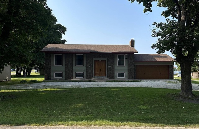 YoopCoop - a spacious, comfortable home located in the heart of Grand Marais, MI