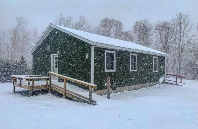 Yooper Outdoors 906 Cabin