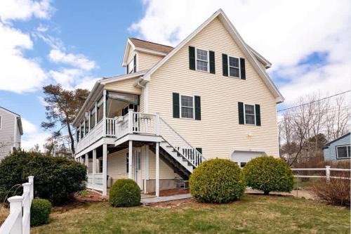 York Vacation Home Sleeps 14 Bring your family and Friends