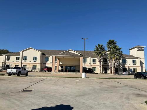 Yorktown Inn and Suites
