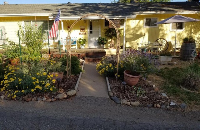 Yosemite Plaisance Bed & Breakfast