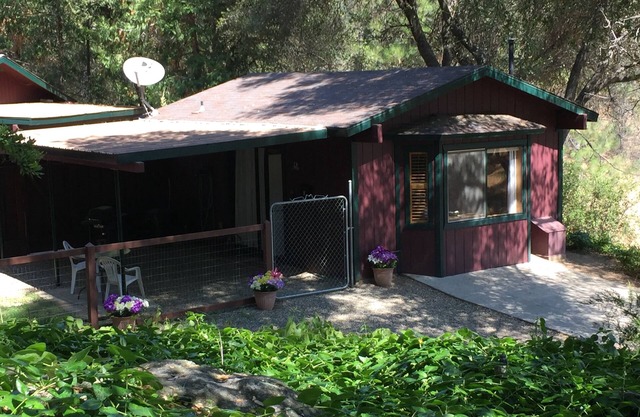 'Yosemite's Suite Retreat' Häuschen mit kleinen Bären, perfekt für 2!