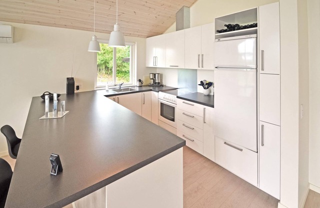 4 Zimmer Unterkunft in Løgstrup