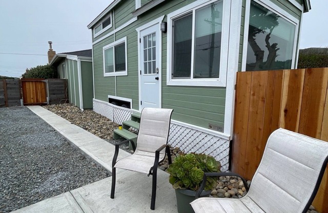 You'll love this unique and romantic ocean view escape tiny house.