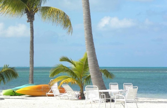 DU BIST ANGEKOMMEN! ATEMBERAUBENDE LUXUSVILLA AM STRAND, AB 99 USD. 99 / nt