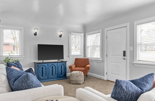 - Your Adventure Awaits - 😁Relax😄Play🤗Unwind😊