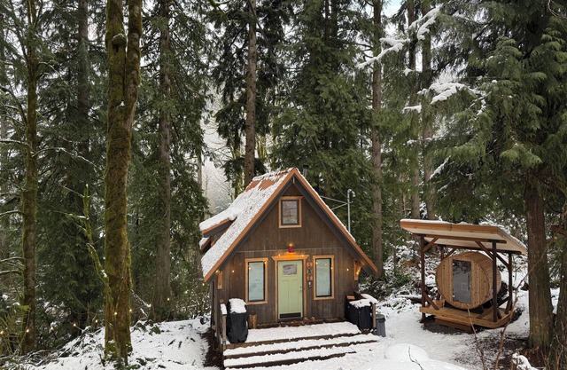 Your Adventure Basecamp - A Semi Off-Grid Experience with Sauna