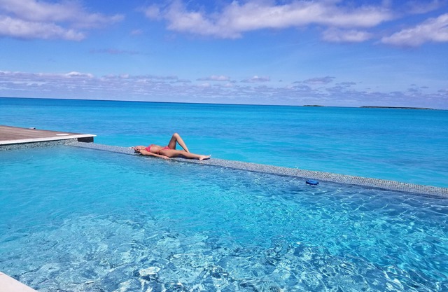 Eine Tarbay Oceanfront Oasis