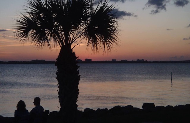 Your Coastal Escape: Mid-Term Rentals by the Beach