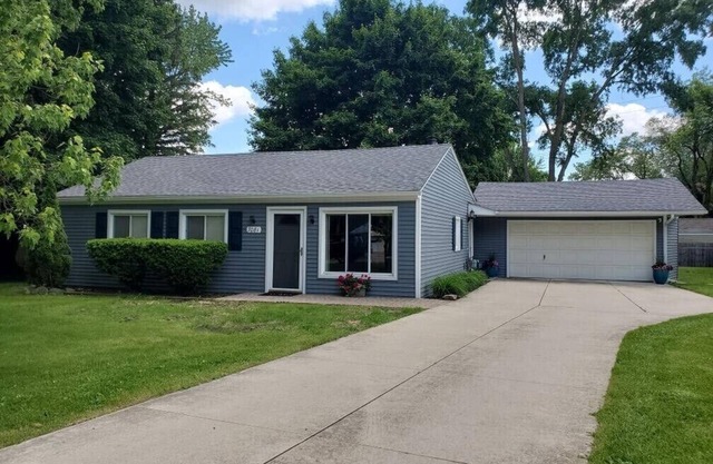 Your Cozy Clarkston Home Away From Home