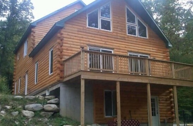 Your Dream House: Pine Log Chalet, Sauna, Outdoor Pool
