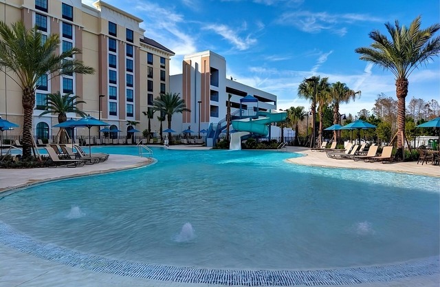 Your Florida Home Away from Home! Kitchenette, Pets Allowed, Outdoor Pool!