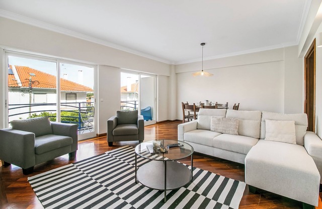 Your holiday home near Carcavelos beach!