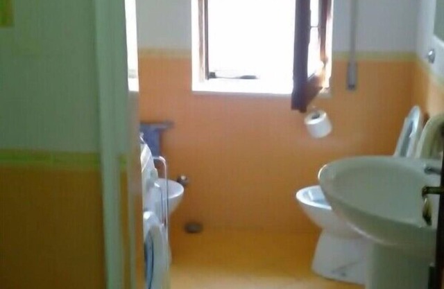 "Dein Zuhause". Wohnung mit Terrasse 10 m vom Strand entfernt!