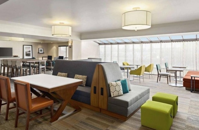 Your Home Away From Home! 3 Comfortable Units, Free Breakfast, Parking!