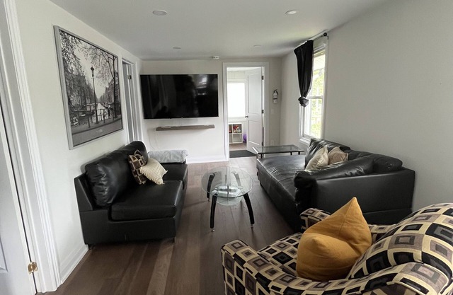 Your home away from home close to all that Crystal Beach has to offer!