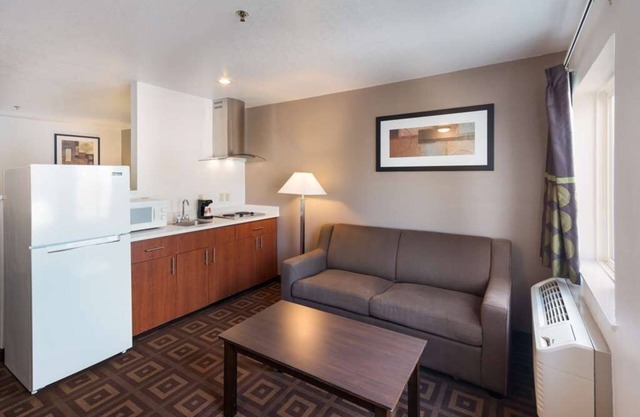 Your Home Away From Home! Family-Friendly unit awaits! Near Columbia River!