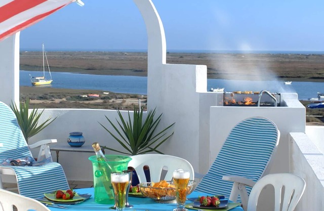 Ihre ideale und kostengünstige Platz an der Sonne! St-Luzia apt. mit Blick aufs Meer.