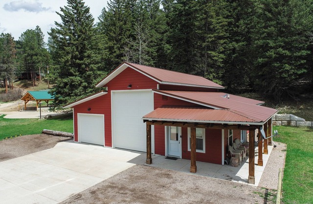 Ihre nächste gemütliche Flucht 1BR New Cabin in der Nähe von Cheyenne Crossing / Spearfish Canyon!