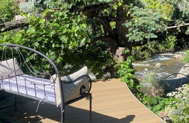 Your Own Private Beach! Minutes from CU, Pearl Street, Creekpath & More!