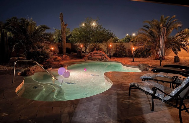 Your own Resort in The Heart of Goodyear☀️🌴 No Fee Heat for Heated pool & Spa!