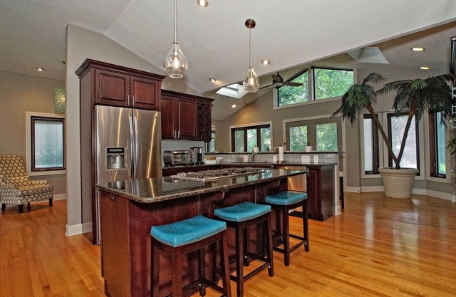 Your own suburban oasis on Cleveland's West Side