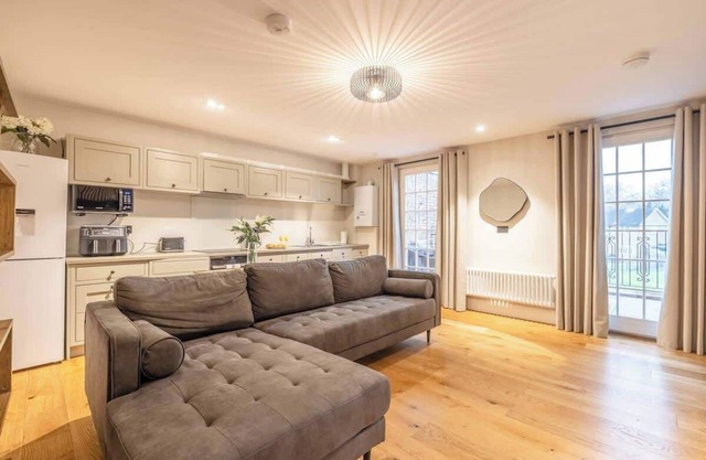 Your Perfect 1-Bed Escape in Windsor
