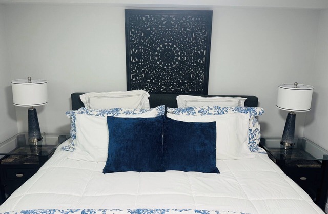 Your Perfect Getaway Between Farmingdale & Amityville