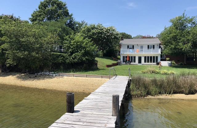 Your private beach retreat in historic St. Mary's