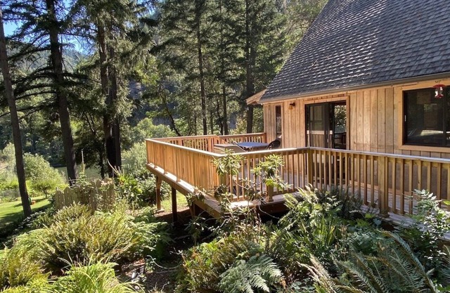 Your Private Oasis on the Rogue River