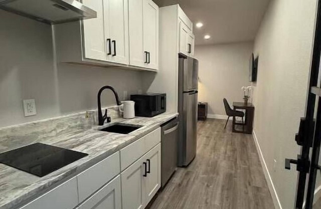 Your Private Retreat in Upscale Roseville - Newly Built