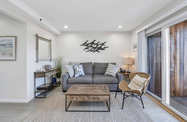 Your Quietude 1BR Beachside Home |Tennis+Pool+WiFi