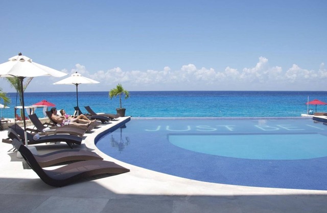 Your Relaxing Getaway Awaits! Free Parking, Beach Access, Near Cozumel Museum