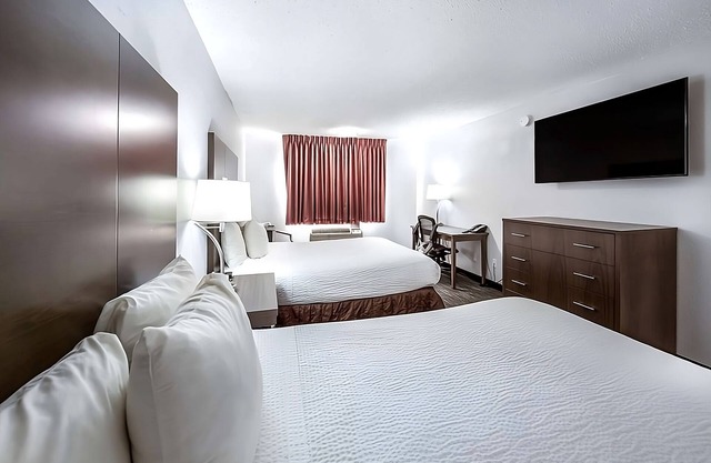 Your Relaxing Getaway Awaits! 3 Family-friendly Units, Near Reinhart Park!