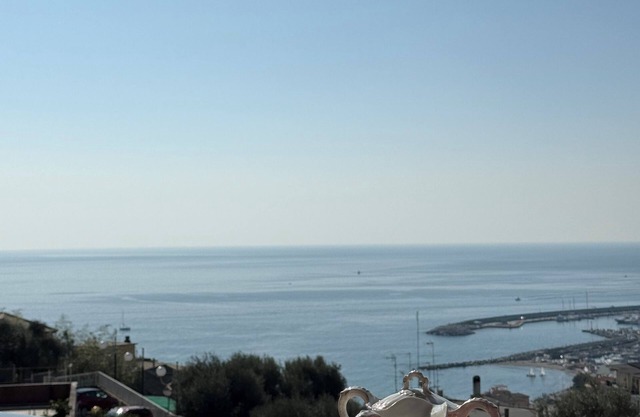 Your retreat in Varazze - spectacular views and the sea at your fingertips!