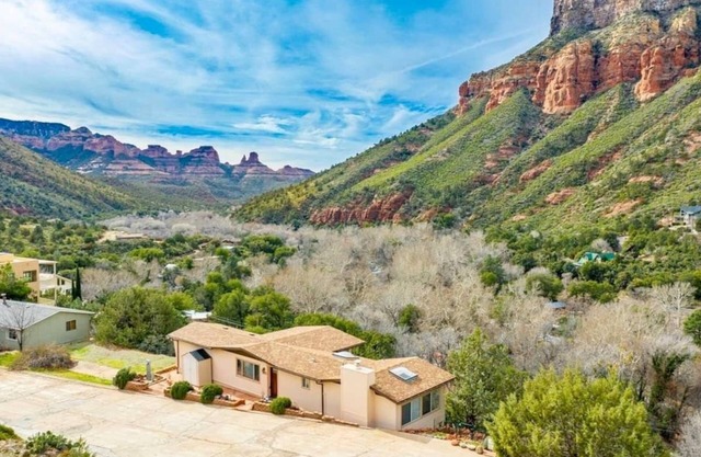Your Sedona Red Rocks Escape at Oak Creek Canyon!