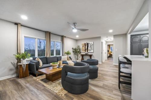 Your Unique Stay by the Tracks by LCP Collection