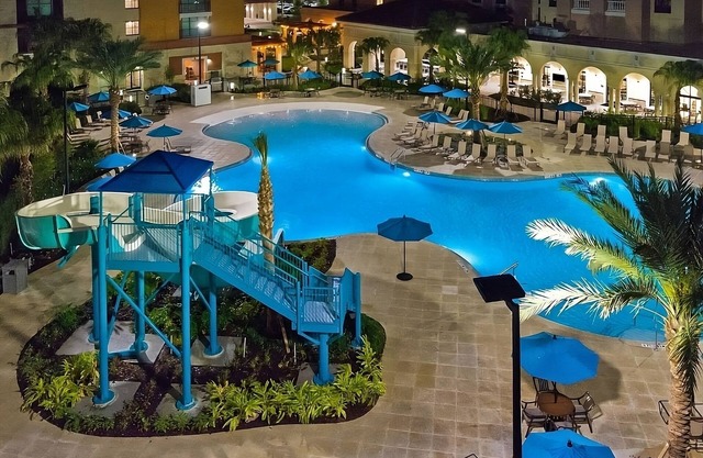 Your Winter Garden Oasis! Swimming Pool, Full KItchen, Pets Allowed!