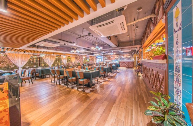 YOYO International Apartment