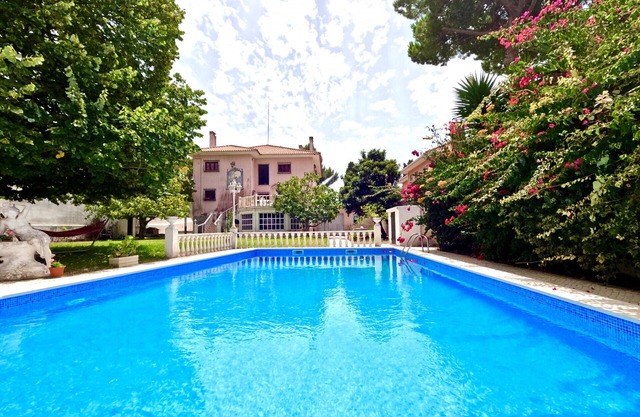 Yucca House – Carcavelos Beach