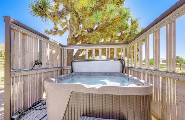 Yucca Valley Oasis w/ Hot Tub, Near Joshua Tree!