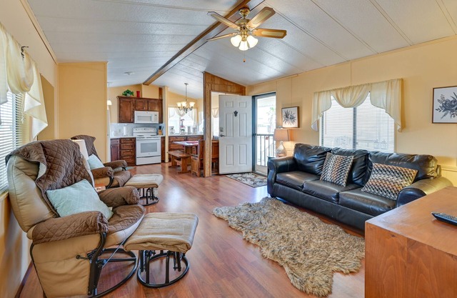 Yuma Vacation Rental w/Resort Pool & Hot Tub!
