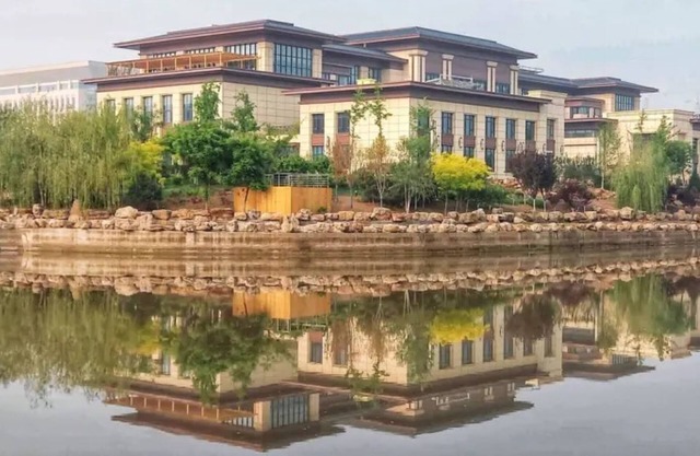 Yun-Ray Hotel