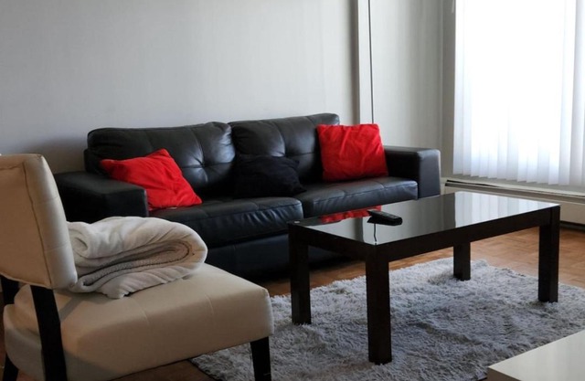 YYC : 2-Bedroom City Apartment