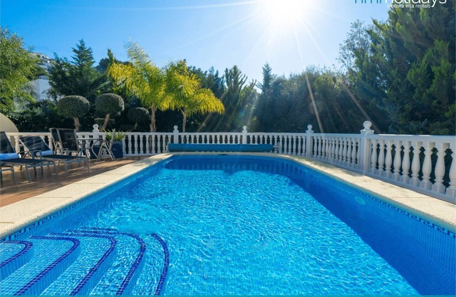 Zaccori - 5 bedroom villa in El Portet - pool table and ping pong