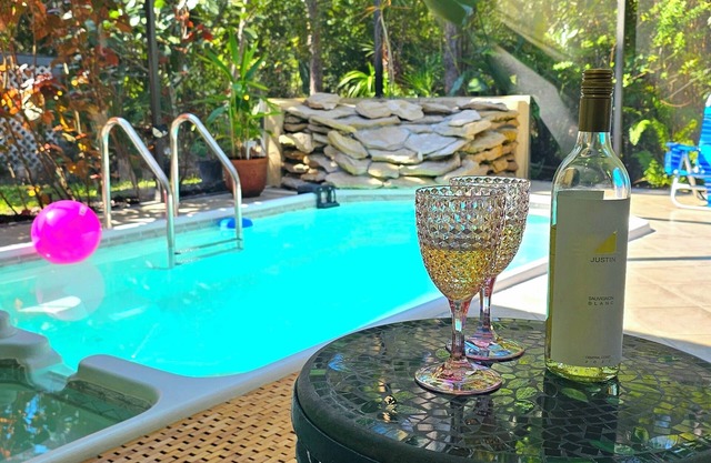 Zen Oasis 4BR Home: Beach 10 min away/Pool and Spa/Japanese garden